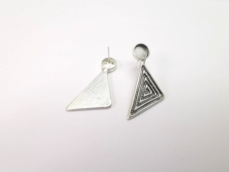 Triangle Silver Earring Blank Base Antique Silver Plated Brass Earring Bezel (8mm cabochon bezel) (41x18mm) G34705