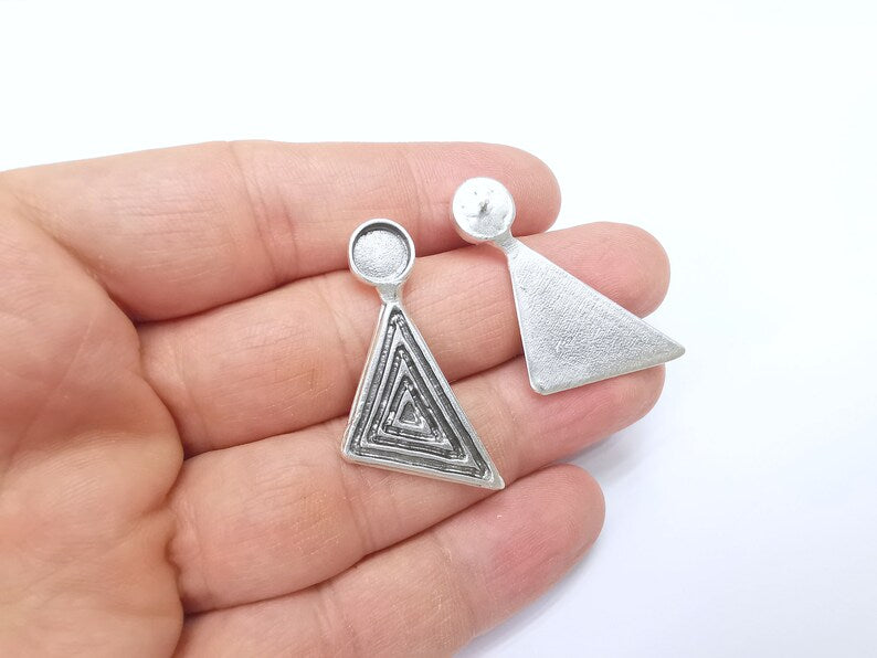 Triangle Silver Earring Blank Base Antique Silver Plated Brass Earring Bezel (8mm cabochon bezel) (41x18mm) G34705