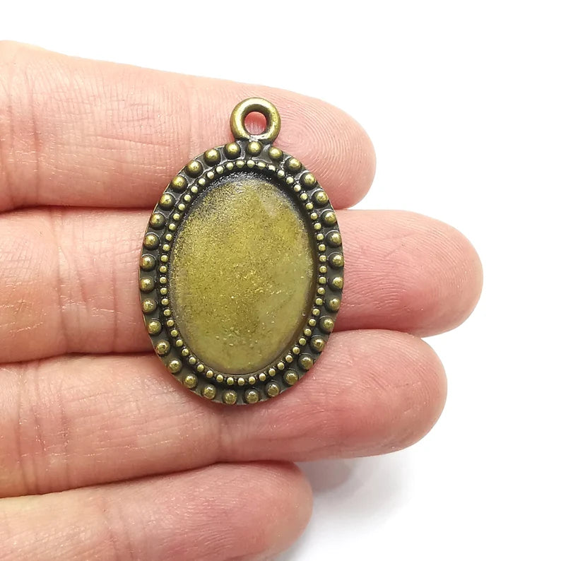 Oval Pendant Blanks, Resin Bezel Bases, Mosaic Mountings, Dry flower Frame, Polymer Clay base, Antique Bronze Plated (25x18mm) G34816