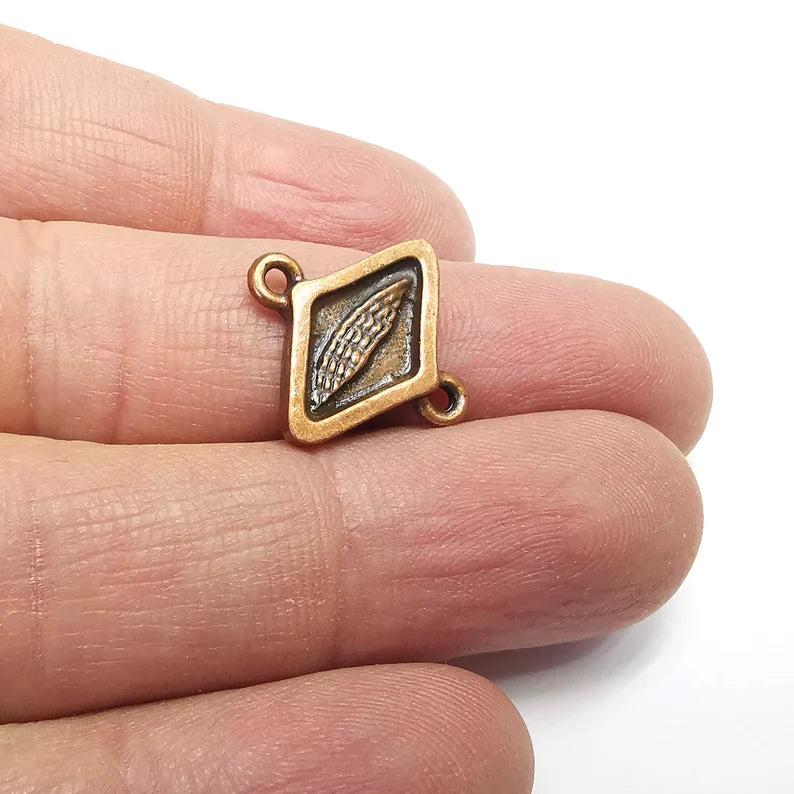 5 Small Charms, Connector Antique Copper Plated Charms (20x19mm) G34858