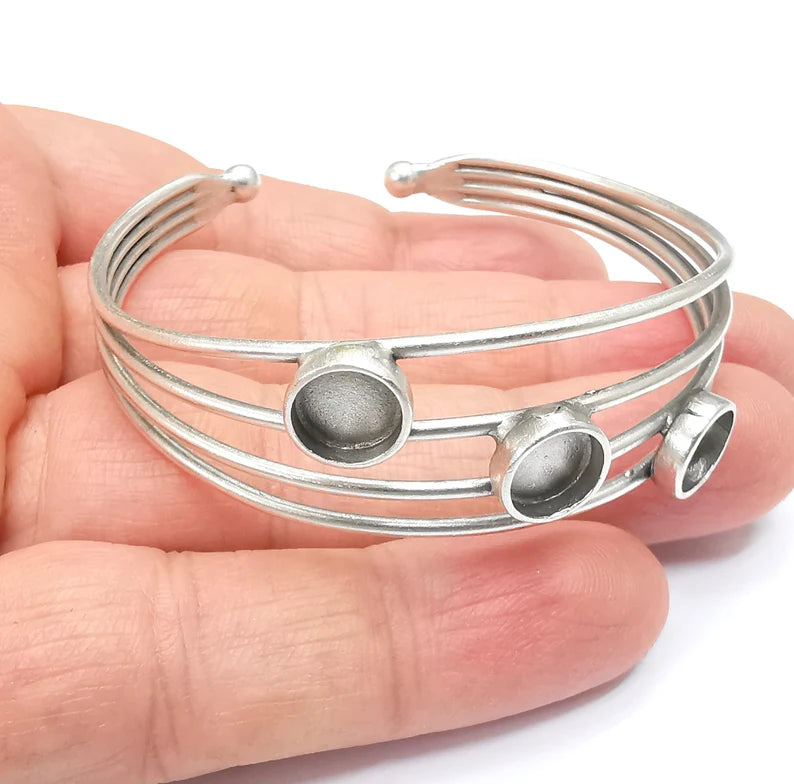 Round Wire Wrapped Bracelet, Bangle Bracelet Bezel, Cuff Resin Blank, Wristband Cabochon Base, Adjustable Antique Silver Brass (8mm) G34871