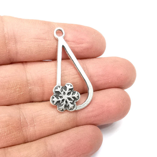 Snow Flake Drop Charms, Antique Silver Plated Charms (39x21mm) G34792