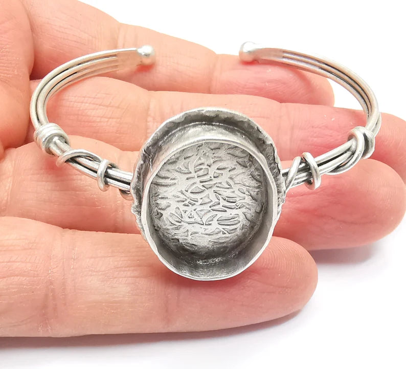 Wire Wrapped Bracelet Bezel, Wrap Cuff Resin Blank, Wristband Base, Cabochon Mounting, Adjustable Antique Silver Plated Brass 25x18mm G34890