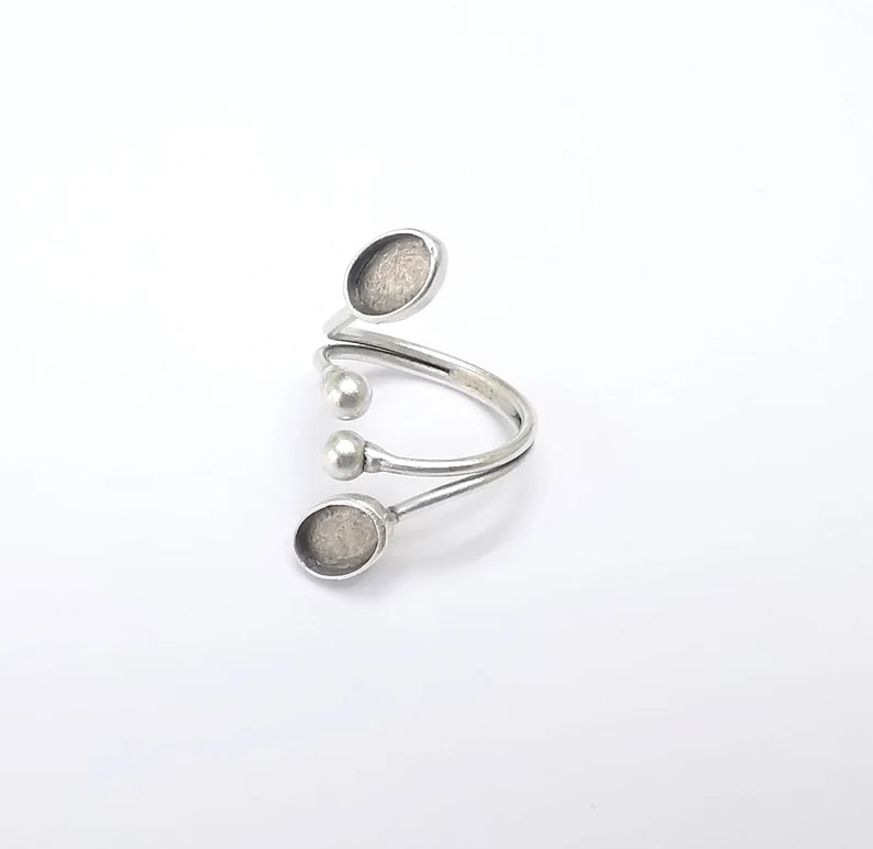 Wrap Ring Setting, Cabochon Blank, Resin Bezel, inlay Mounting, Epoxy Base, Ring Frame, Adjustable Antique Silver Plated Brass 8x6mm G34892