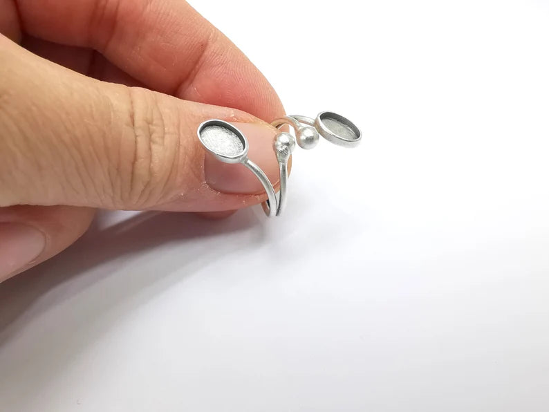 Wrap Ring Setting, Cabochon Blank, Resin Bezel, inlay Mounting, Epoxy Base, Ring Frame, Adjustable Antique Silver Plated Brass 8x6mm G34892