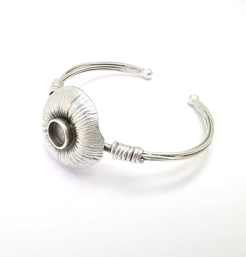 Wire Wrapped Bracelet Bezel, Wrap Cuff Resin Blank, Wristband Base, Cabochon Mountings, Adjustable Antique Silver Plated Brass (8mm) G34893