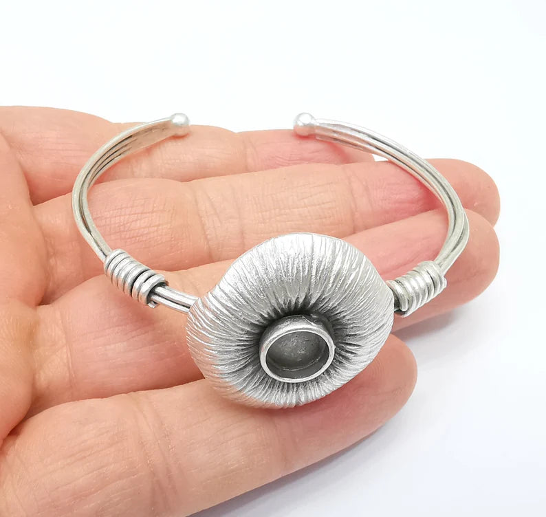 Wire Wrapped Bracelet Bezel, Wrap Cuff Resin Blank, Wristband Base, Cabochon Mountings, Adjustable Antique Silver Plated Brass (8mm) G34893