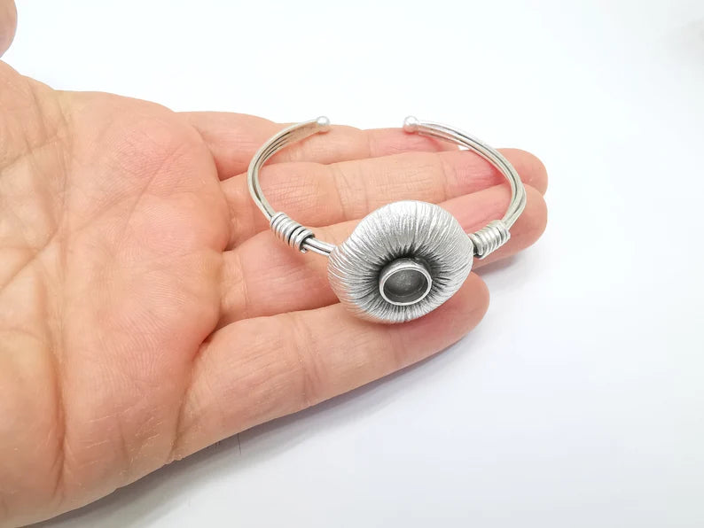 Wire Wrapped Bracelet Bezel, Wrap Cuff Resin Blank, Wristband Base, Cabochon Mountings, Adjustable Antique Silver Plated Brass (8mm) G34893