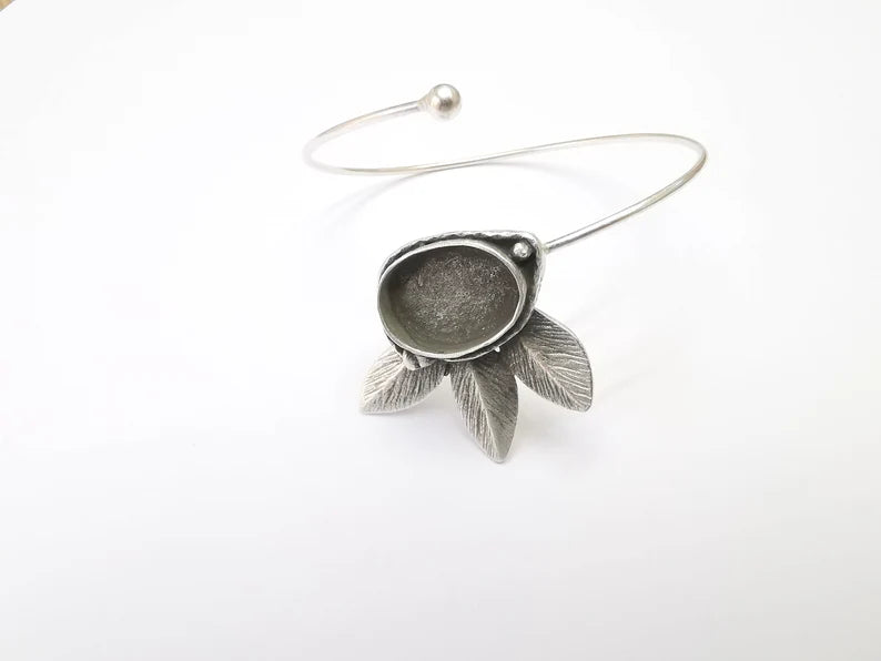 Wire Leaf Bracelet Bezel, Wrap Cuff Frame, Resin Blank, Wristband Cabochon Base, Adjustable Antique Silver Plated Brass 18x13mm G34897