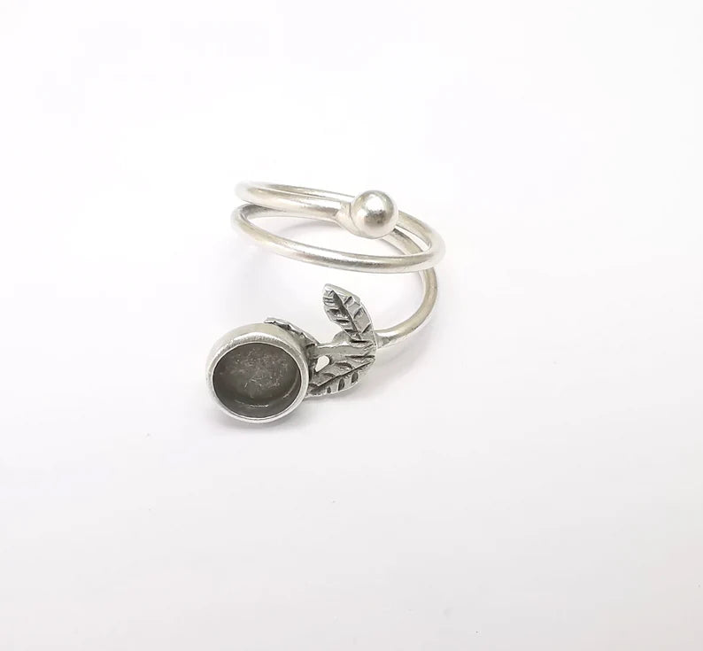 Wrap Leaf Ring Setting, Cabochon Blank, Resin Bezel, inlay Mounting, Epoxy Frame Base, Adjustable Antique Silver Plated Brass 8mm G34902