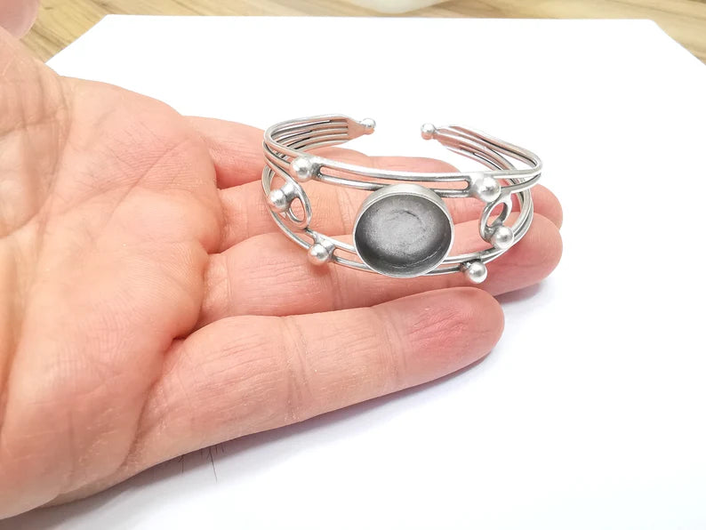 Wire Wrapped Bracelet Bezel, Wrap Cuff Resin Blank, Wristband Base, Cabochon Mountings, Adjustable Antique Silver Plated Brass (16mm) G34905