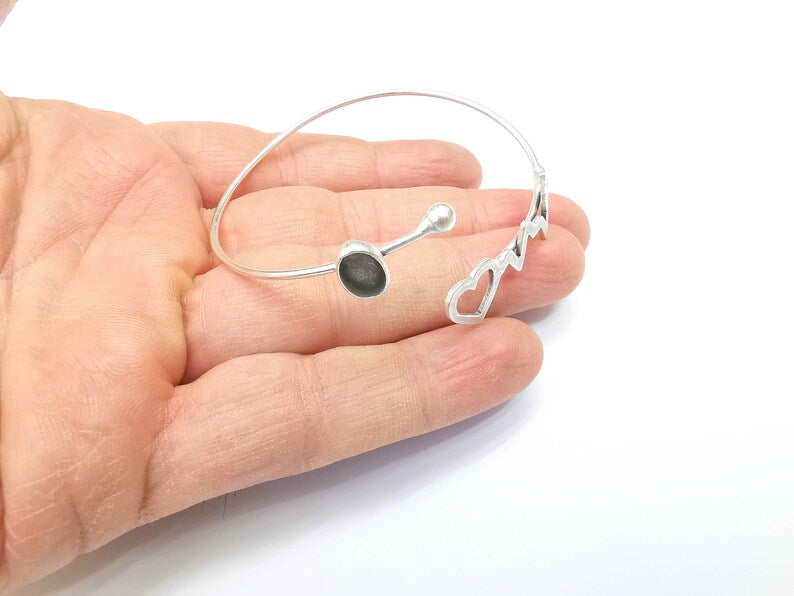 Heart Beat Bracelet Bezel, Pulse Cuff Resin Blank, Wristband Cabochon Base, Cabochon Mountings, Antique Silver Plated Brass (8x6mm) G34913