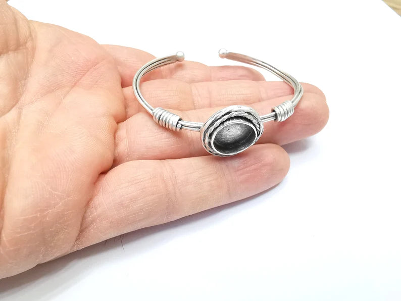 Wire Wrapped Bracelet Bezel, Wrap Cuff Resin Blank, Wristband Base, Cabochon Mountings, Adjustable Antique Silver Plated Brass (13mm) G34923