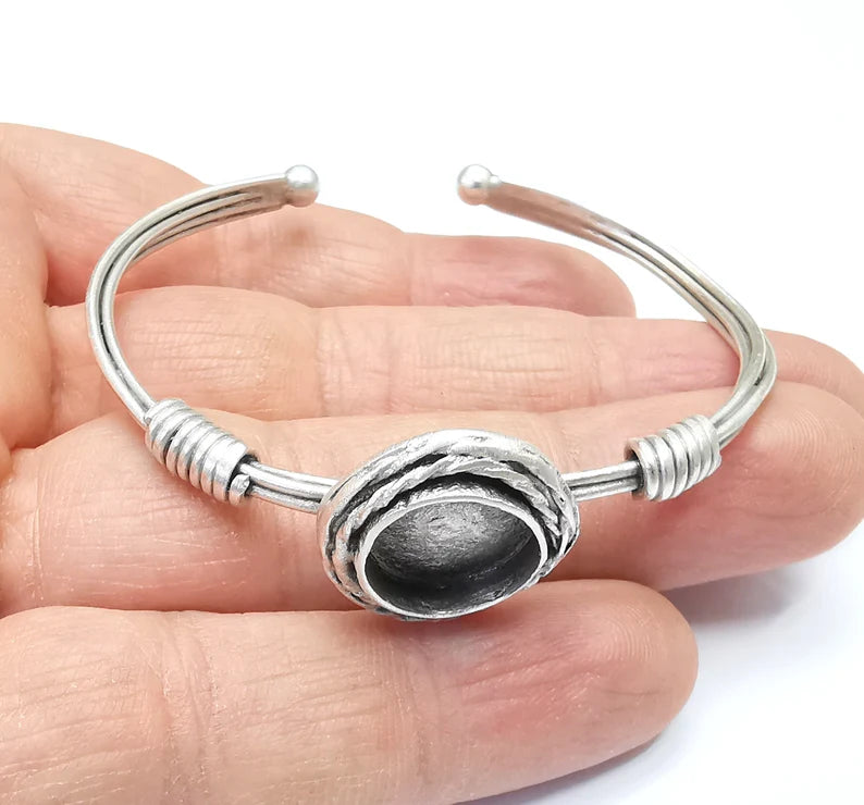 Wire Wrapped Bracelet Bezel, Wrap Cuff Resin Blank, Wristband Base, Cabochon Mountings, Adjustable Antique Silver Plated Brass (13mm) G34923