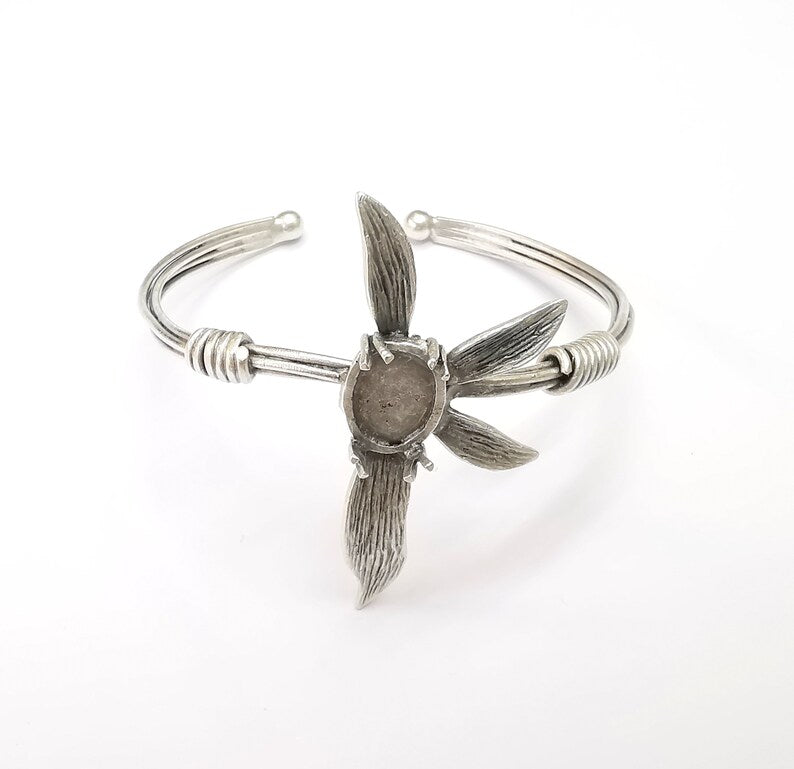 Leaf Bracelet Blank, Wire Wrapped Cuff, Bangle Bezel, Resin Blank, Wristband Cabochon Base, Adjustable Antique Silver Brass (11x8mm) G34927