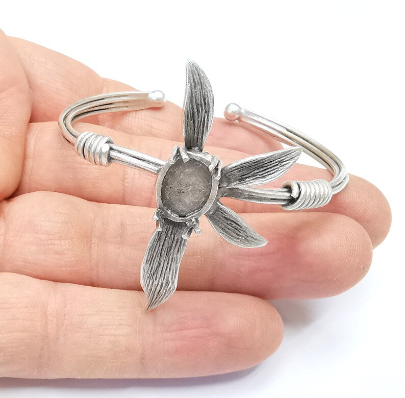 Leaf Bracelet Blank, Wire Wrapped Cuff, Bangle Bezel, Resin Blank, Wristband Cabochon Base, Adjustable Antique Silver Brass (11x8mm) G34927