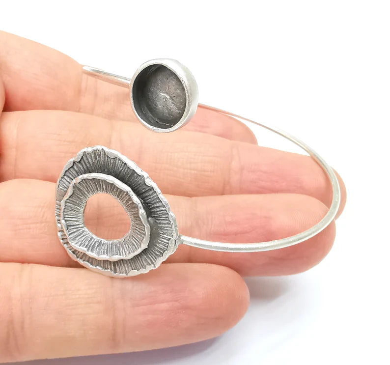 Wire Wrapped Bracelet Bezel, Wrap Cuff Resin Blank, Wristband Base, Cabochon Mountings, Adjustable Antique Silver Plated Brass (10mm) G34933