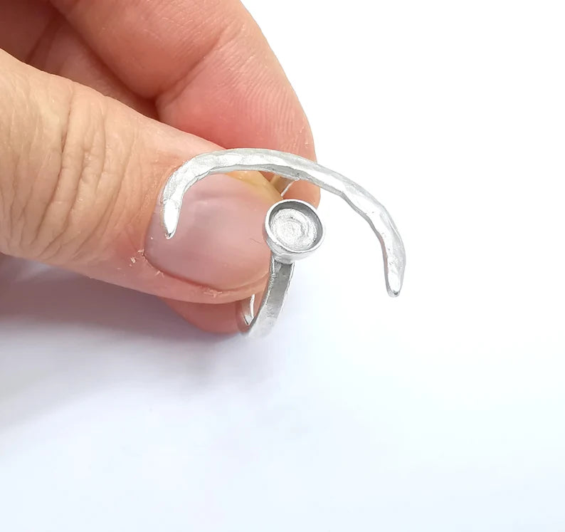 Crescent Ring Setting, Moon Ring, Celestial Ring, Cabochon Blank, Resin Bezel, Base Frame, Adjustable Antique Silver Plated Brass 6mm G34937