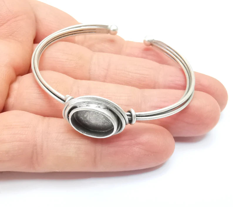 Wire Wrapped Bracelet Bezel, Wrap Cuff Resin Blank, Wristband Base, Cabochon Mounting, Adjustable Antique Silver Plated Brass 13x10mm G34948