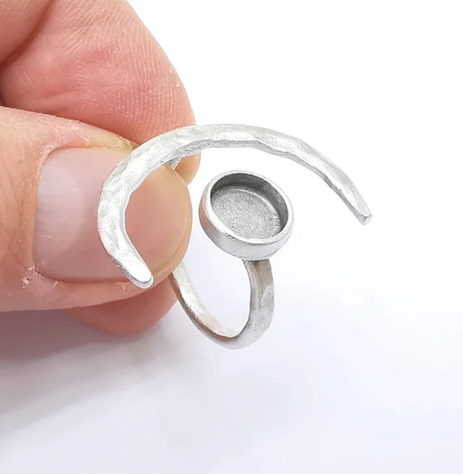 Crescent Ring Setting, Moon Ring, Celestial Ring, Cabochon Blank, Resin Bezel Frame, Adjustable Antique Silver Plated Brass 8mm G34945