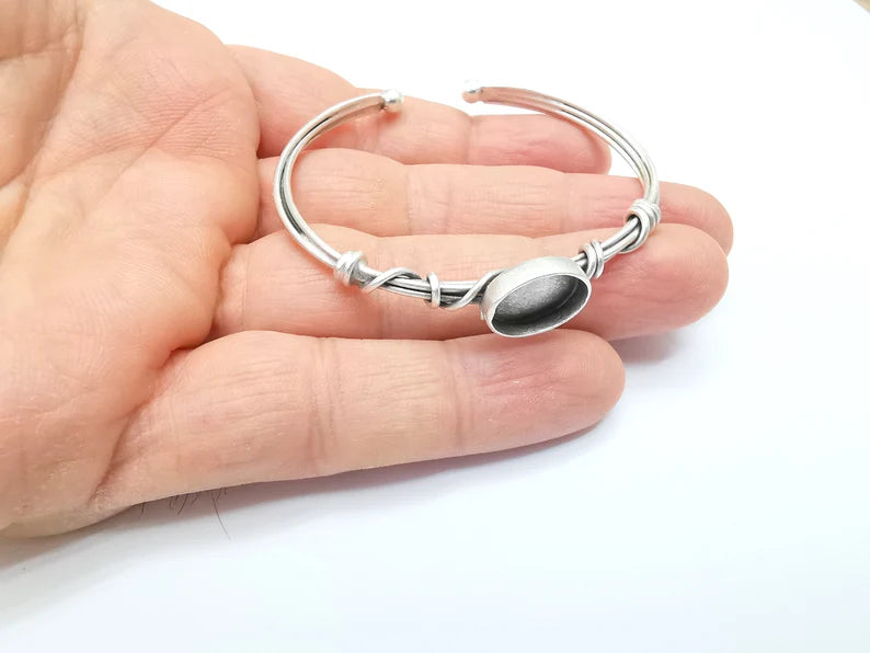 Wire Wrapped Bracelet Bezel, Wrap Cuff Resin Blank, Wristband Base, Cabochon Mounting, Adjustable Antique Silver Plated Brass 13x10mm G34950