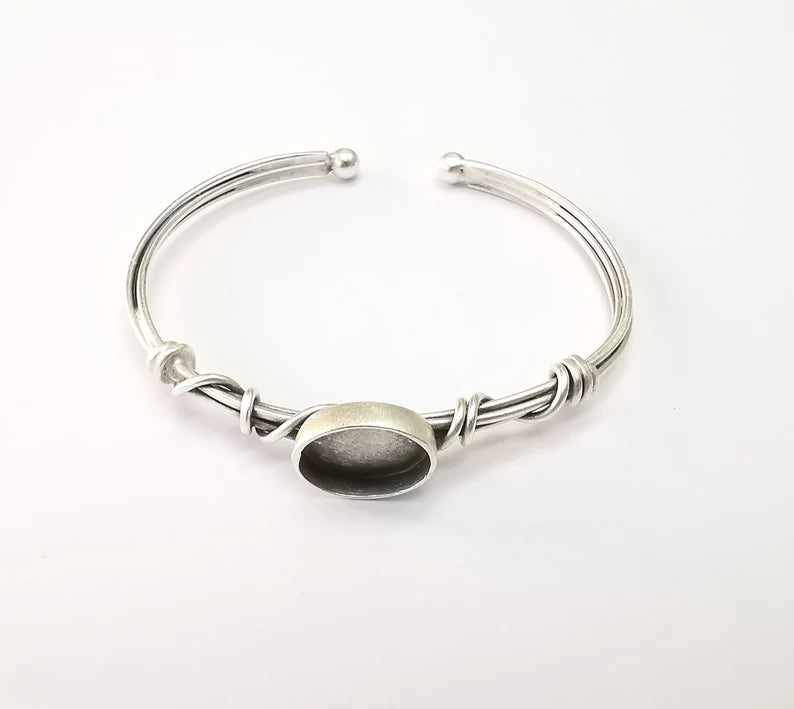 Wire Wrapped Bracelet Bezel, Wrap Cuff Resin Blank, Wristband Base, Cabochon Mounting, Adjustable Antique Silver Plated Brass 13x10mm G34950