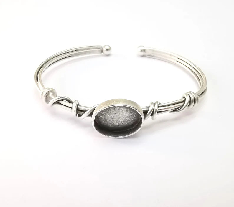Wire Wrapped Bracelet Bezel, Wrap Cuff Resin Blank, Wristband Base, Cabochon Mounting, Adjustable Antique Silver Plated Brass 13x10mm G34950