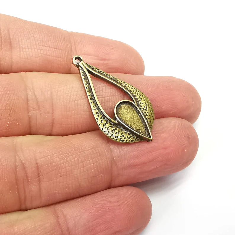 Drop Charm, Hammered, Blank Base, Antique Bronze Plated 32x18mm (12x6mm bezel) G34958