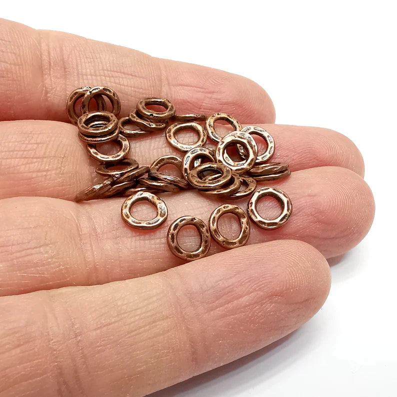 10 Hammered Circle, Hoop Connector, Discs Findings, Antique Copper Plated (8mm) G34973