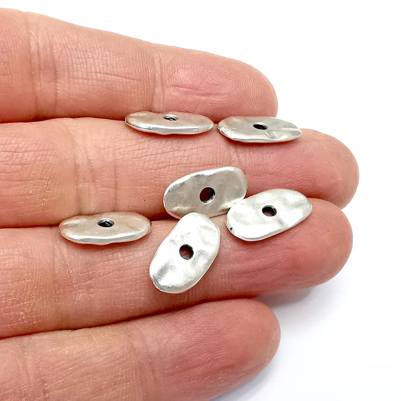 5 Hammered Disc, Middle Hole Charms, Oval Antique Silver Plated Charms (16x9mm) G34991