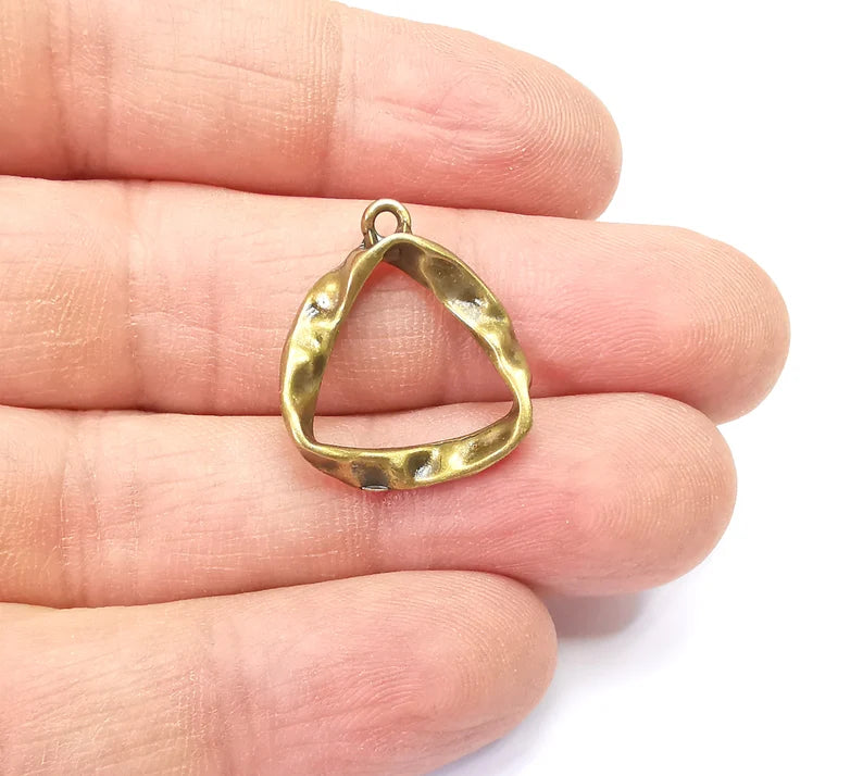 4 Bent Triangle Charms, Organic Shape Charms, Dangle Earring Charms, Bronze Pendant, Necklace Component, Antique Bronze Plated 23x20mm G35015