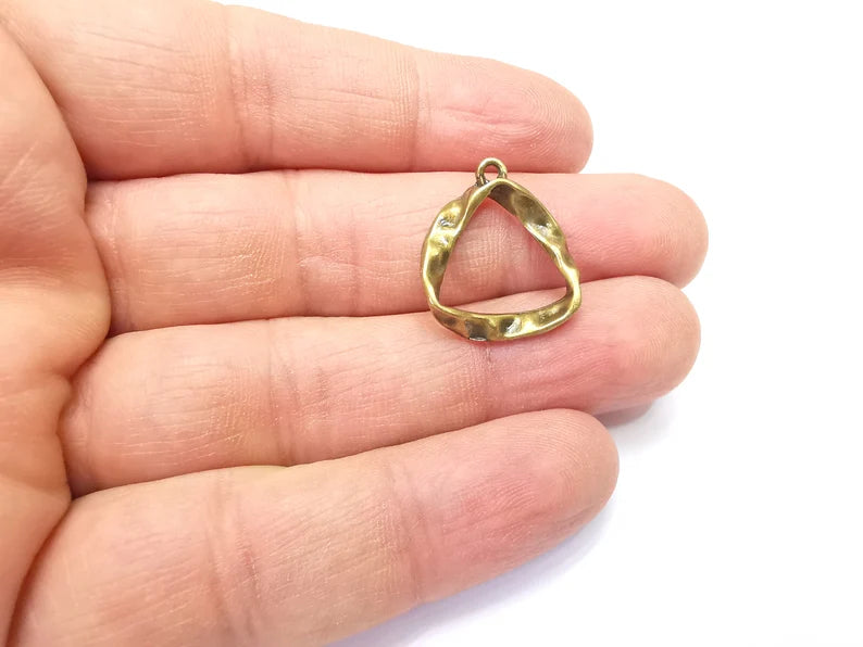 4 Bent Triangle Charms, Organic Shape Charms, Dangle Earring Charms, Bronze Pendant, Necklace Component, Antique Bronze Plated 23x20mm G35015