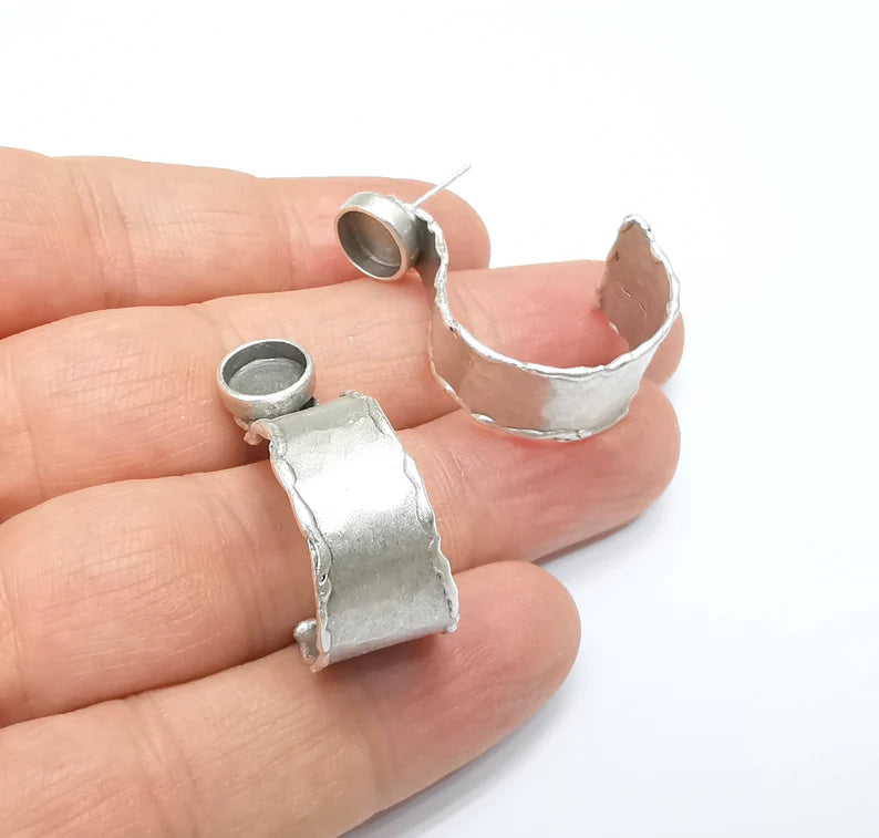 Silver Earring Base, Earring Blank, Ear Settings Bezel, Resin Blank, Cabochon Mountings, Antique Silver Plated Brass (8mm blanks) G35046