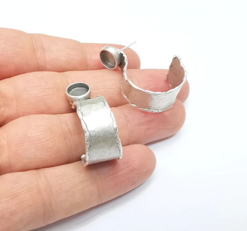 Silver Earring Base, Earring Blank, Ear Settings Bezel, Resin Blank, Cabochon Mountings, Antique Silver Plated Brass (8mm blanks) G35046