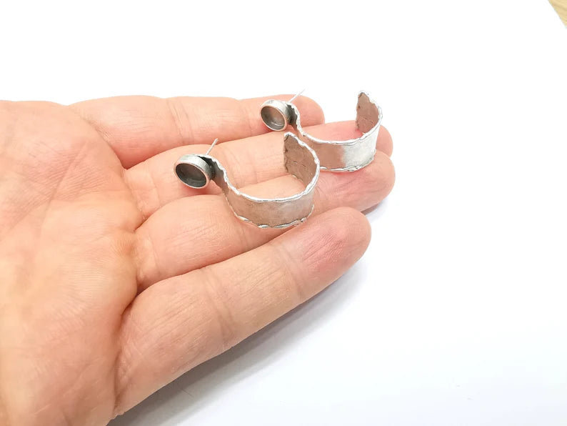 Silver Earring Base, Earring Blank, Ear Settings Bezel, Resin Blank, Cabochon Mountings, Antique Silver Plated Brass (8mm blanks) G35046