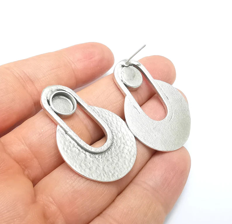Silver Earring Base, Earring Blank, Ear Settings Bezel, Resin Blank, Cabochon Mountings, Antique Silver Plated Brass (8mm blanks) G35047