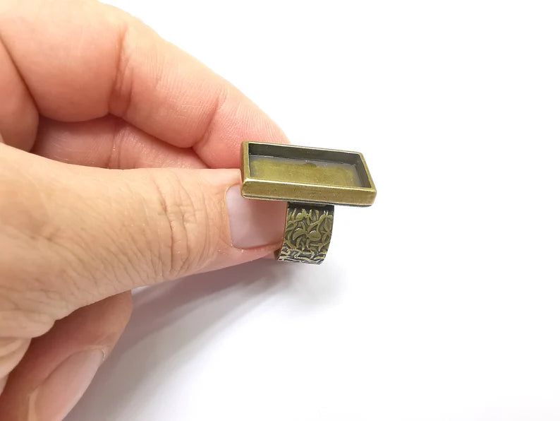 Bronze Ring Setting, Cabochon Blank, Resin Bezel, Round Ring Mounting, Epoxy Frame Base, Adjustable Antique Bronze Plated 24x12mm G35051