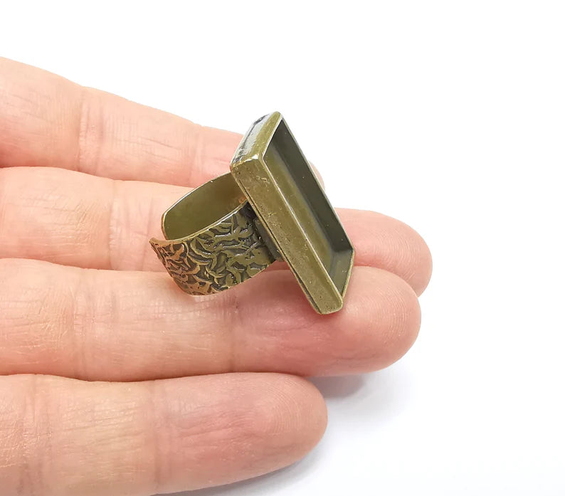 Bronze Ring Setting, Cabochon Blank, Resin Bezel, Round Ring Mounting, Epoxy Frame Base, Adjustable Antique Bronze Plated 24x12mm G35051