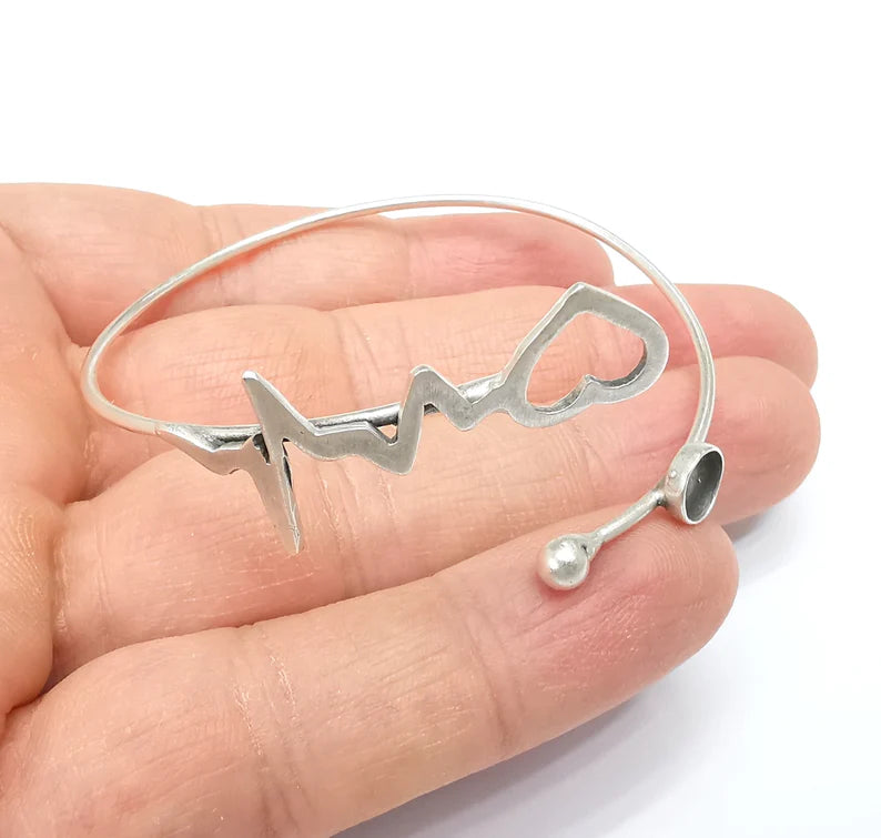Heart Beat Bracelet Bezel, Pulse Cuff Resin Blank, Wristband Cabochon Base, Cabochon Mountings, Antique Silver Plated Brass (6mm) G34868