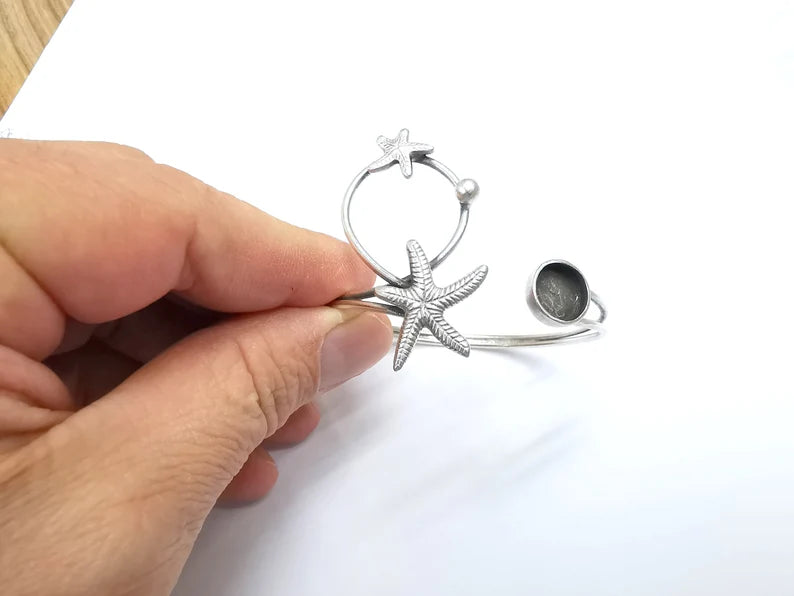 Starfish Wire Wrapped Bracelet, Bangle Bezel, Cuff Resin Blank, Wristband Cabochon Base, Adjustable Antique Silver Brass (10mm) G34888