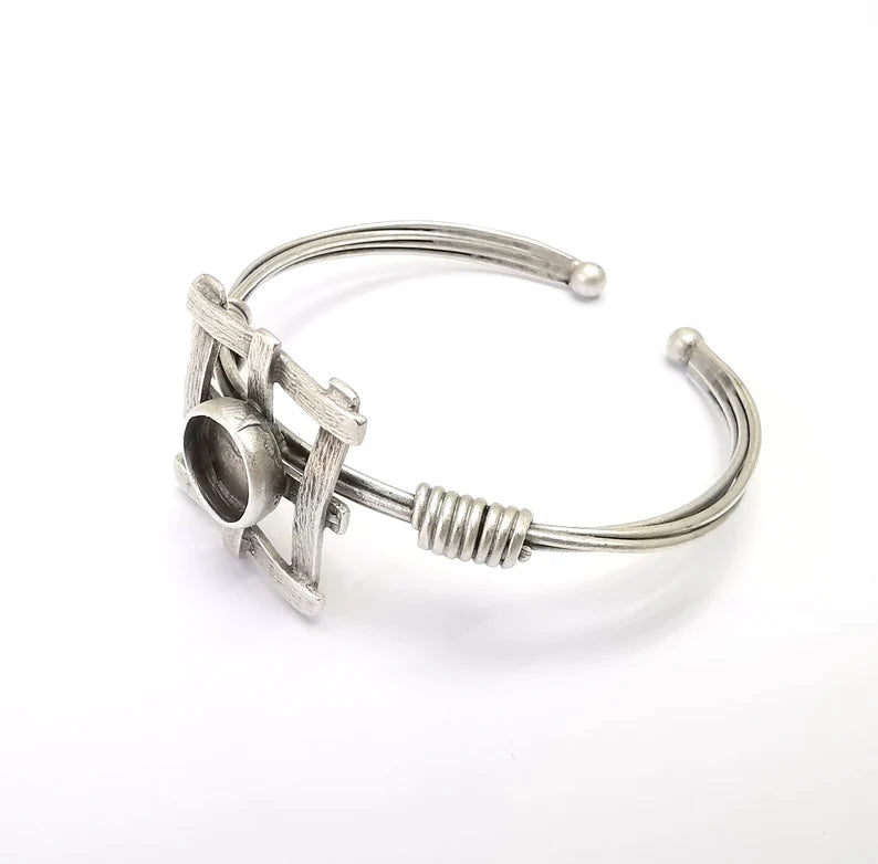 Wire Wrapped Bracelet Bezel, Wrap Cuff Resin Blank, Wristband Base, Cabochon Mountings, Adjustable Antique Silver Plated Brass (10mm) G34891