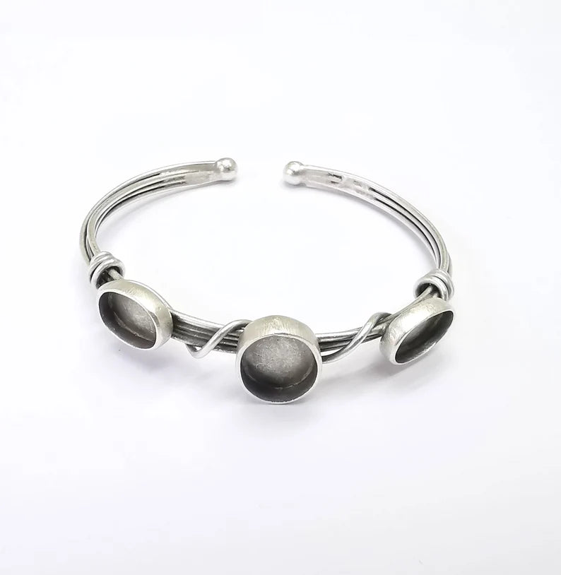 Wire Wrapped Bracelet Bezel, Wrap Cuff Resin Blank, Wristband Cabochon Base, Adjustable Antique Silver Plated Brass 13x10 and 11x8mm G34894