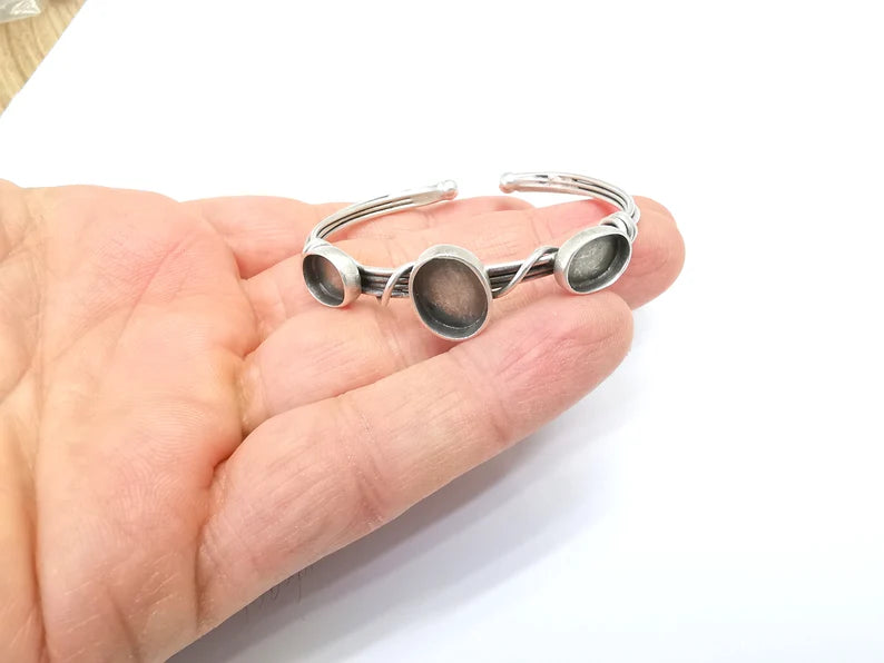 Wire Wrapped Bracelet Bezel, Wrap Cuff Resin Blank, Wristband Cabochon Base, Adjustable Antique Silver Plated Brass 13x10 and 11x8mm G34894