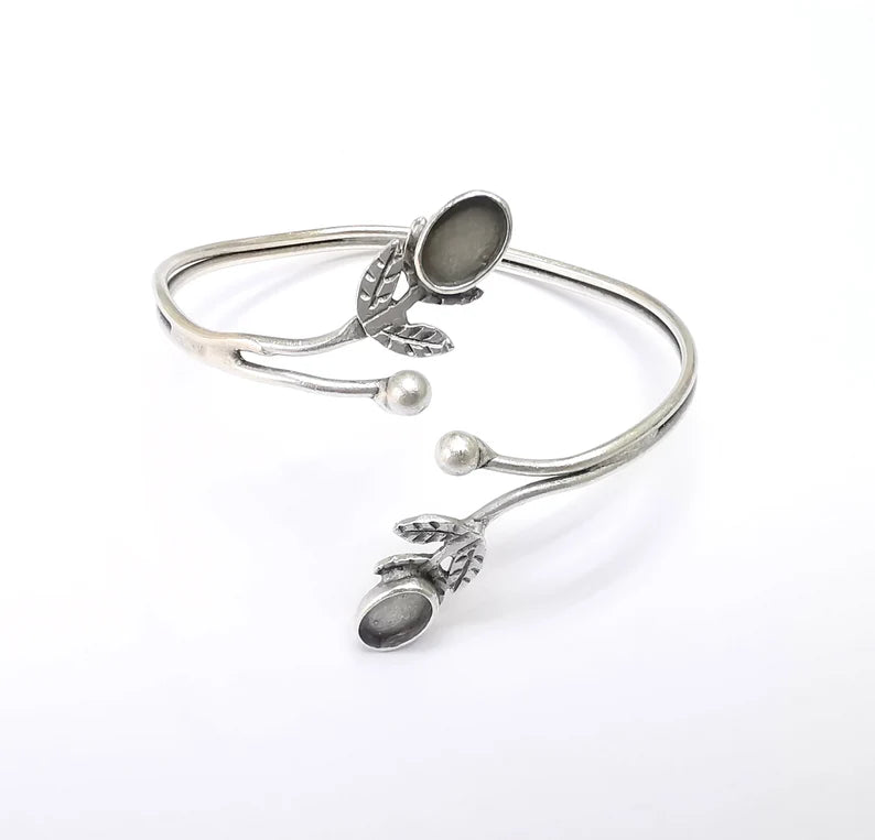 Wire Leaf Bracelet Bezel, Wrap Cuff Frame, Resin Blank, Wristband Cabochon Base, Adjustable Antique Silver Plated Brass 8x6mm G34898