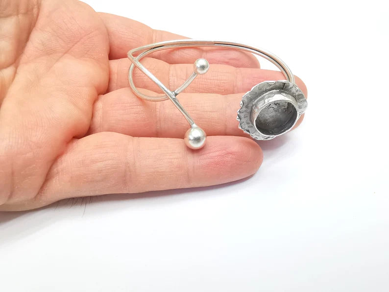 Wire Wrapped Bracelet Bezel, Wrap Cuff Resin Blank, Wristband Base, Cabochon Mountings, Adjustable Antique Silver Plated Brass (12mm) G34901