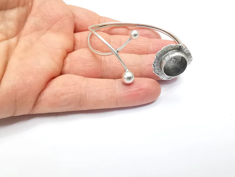 Wire Wrapped Bracelet Bezel, Wrap Cuff Resin Blank, Wristband Base, Cabochon Mountings, Adjustable Antique Silver Plated Brass (12mm) G34901