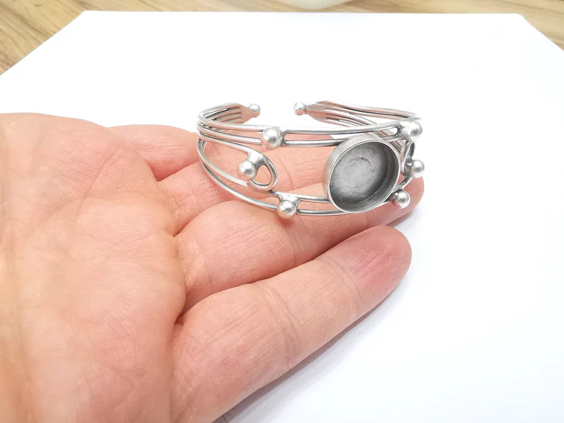 Wire Wrapped Bracelet Bezel, Wrap Cuff Resin Blank, Wristband Base, Cabochon Mountings, Adjustable Antique Silver Plated Brass (16mm) G34905