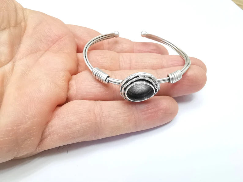 Wire Wrapped Bracelet Bezel, Wrap Cuff Resin Blank, Wristband Base, Cabochon Mountings, Adjustable Antique Silver Plated Brass (13mm) G34923