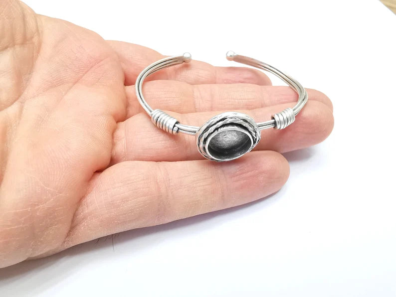 Wire Wrapped Bracelet Bezel, Wrap Cuff Resin Blank, Wristband Base, Cabochon Mountings, Adjustable Antique Silver Plated Brass (13mm) G34923