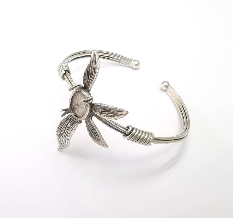 Leaf Bracelet Blank, Wire Wrapped Cuff, Bangle Bezel, Resin Blank, Wristband Cabochon Base, Adjustable Antique Silver Brass (11x8mm) G34927